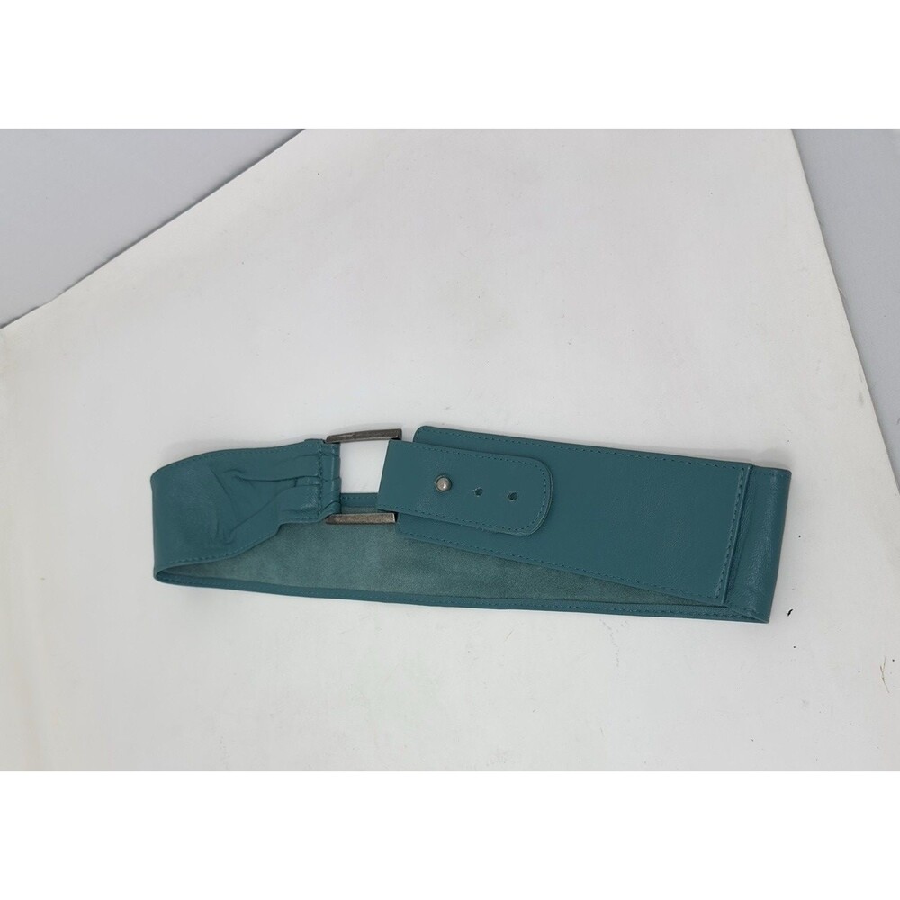Kim White Leather Waist Belt‎ Adjustable Size S turqoise soft leather  USA